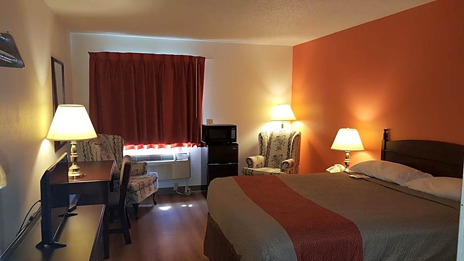 Motel 6-Saukville, WI