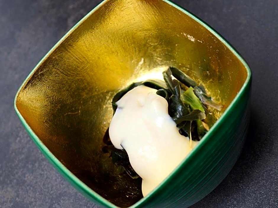 Kanazawa Yuwaku Onsen Kokarian