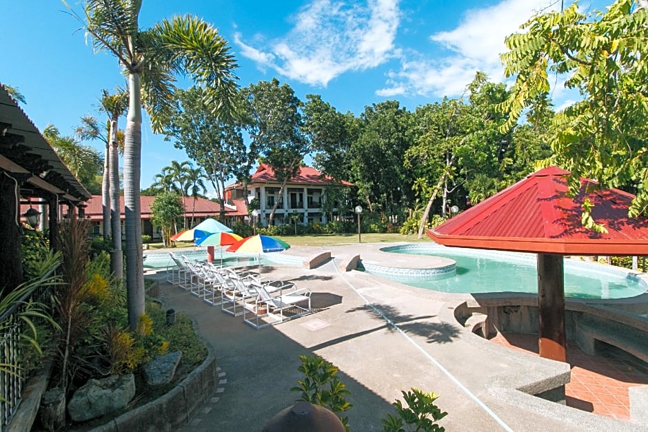 RedDoorz Plus @ Rio Grande de Laoag Resort Hotel Ilocos Norte