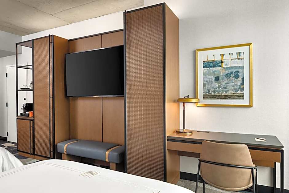 The Trade, Autograph Collection