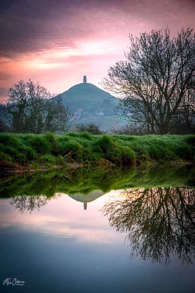 Healing Waters Sanctuary, Peaceful Retreat House, Glastonbury