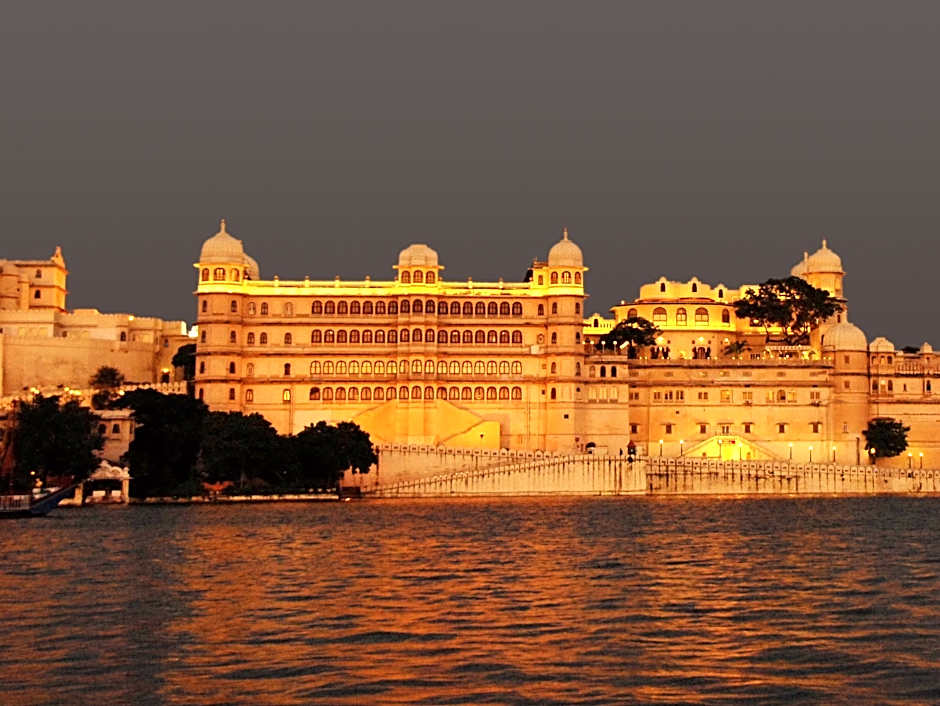 Taj Fateh Prakash Palace Udaipur