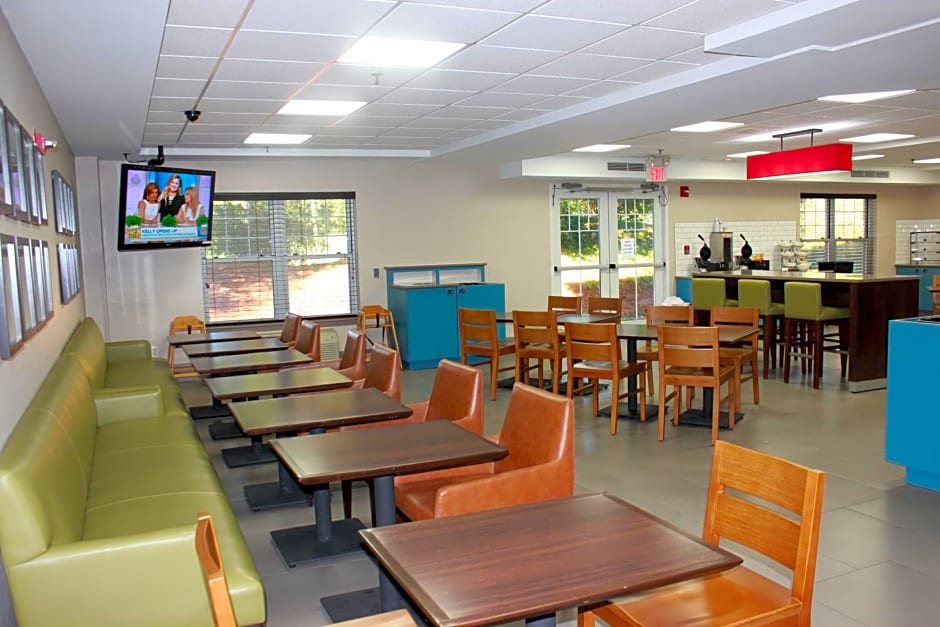 Country Inn & Suites by Radisson, Roanoke, VA
