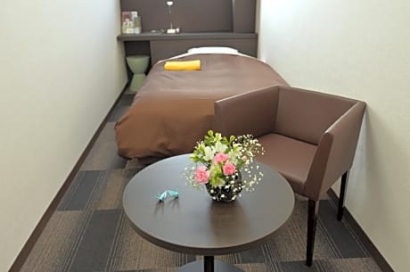 Single with Shared Bathroom