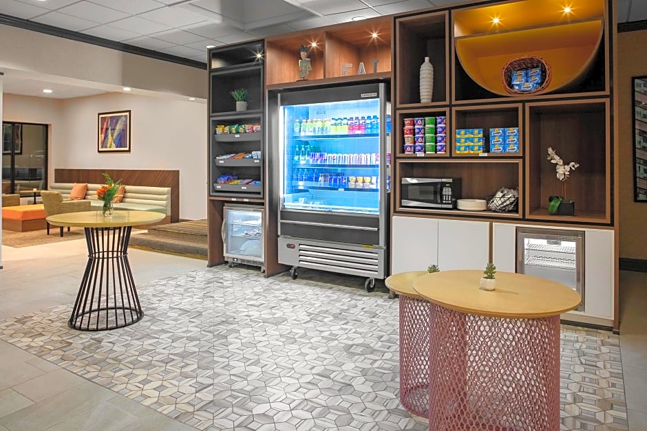Holiday Inn & Suites Boston-Peabody By IHG