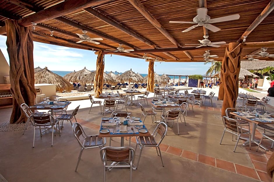 Park Royal Beach Ixtapa - All Inclusive