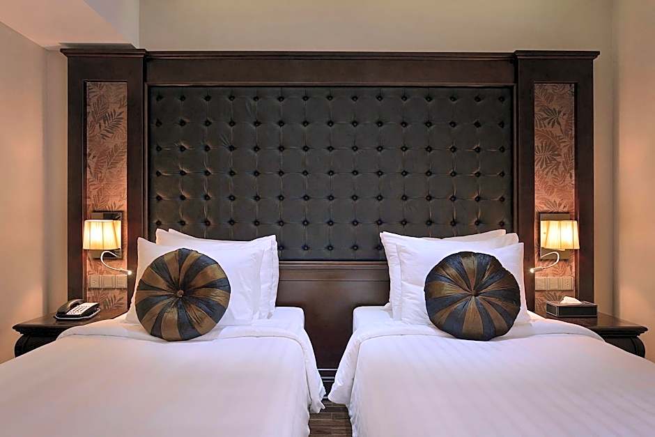 Paradise Suites Hotel
