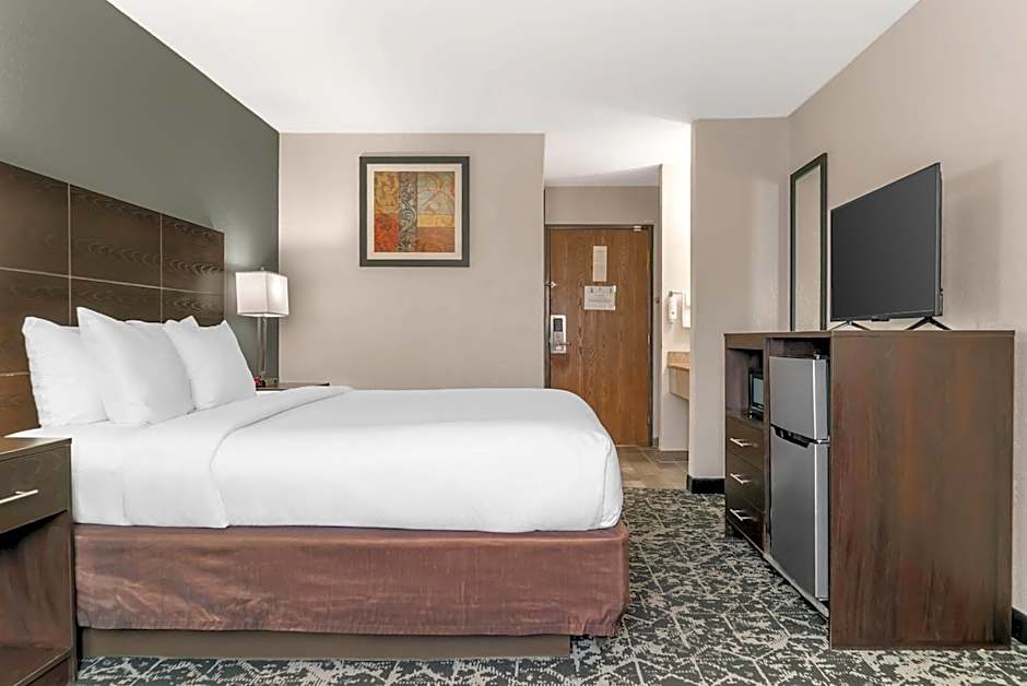 Quality Inn Byron Center