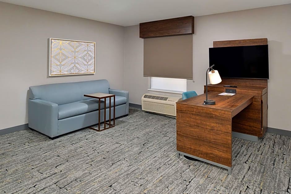 Hampton Inn By Hilton And Suites Las Vegas Airport