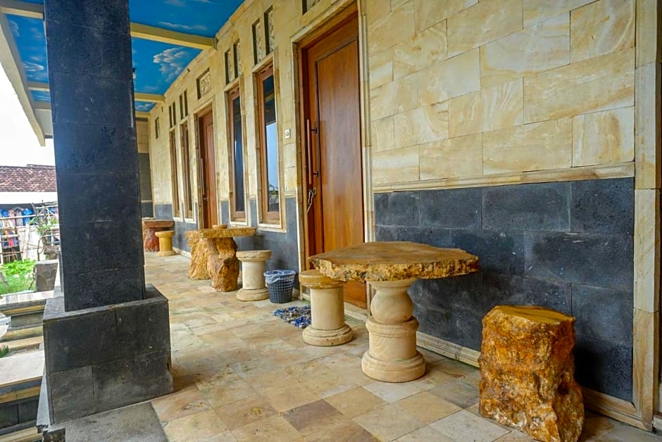 Hotel Kampoeng Drini RedPartner