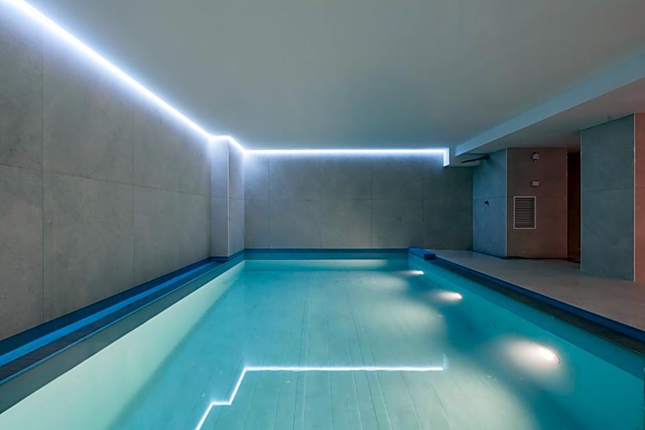 Suites Plaza Hotel & Wellness