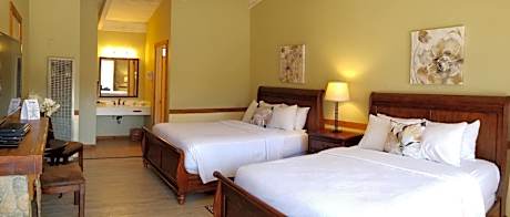 Queen Room with 2 Queen Beds