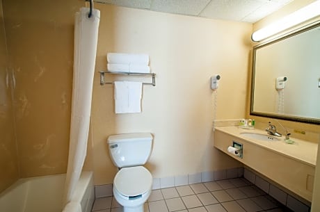 Queen Room with Two Queen Beds - Disability Access/Non-Smoking