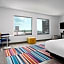 Aloft Kansas City Country Club Plaza