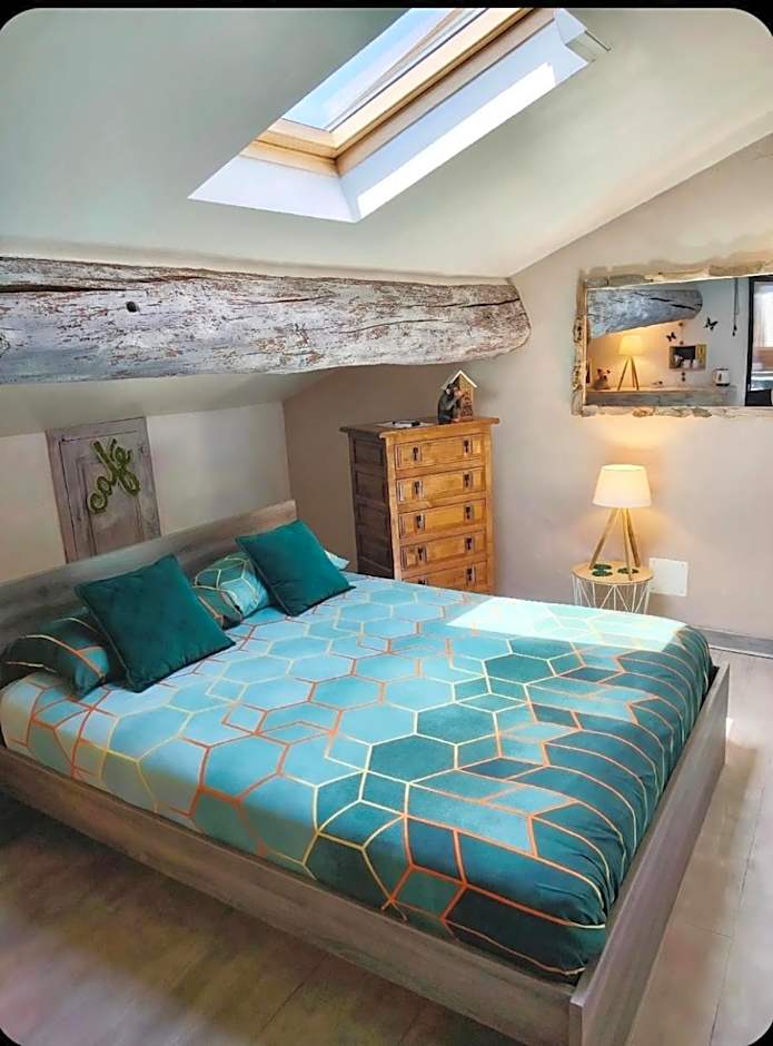 VILLA ARTEMIA - chambre d hôtes labellisée massages-piscine-climatisation