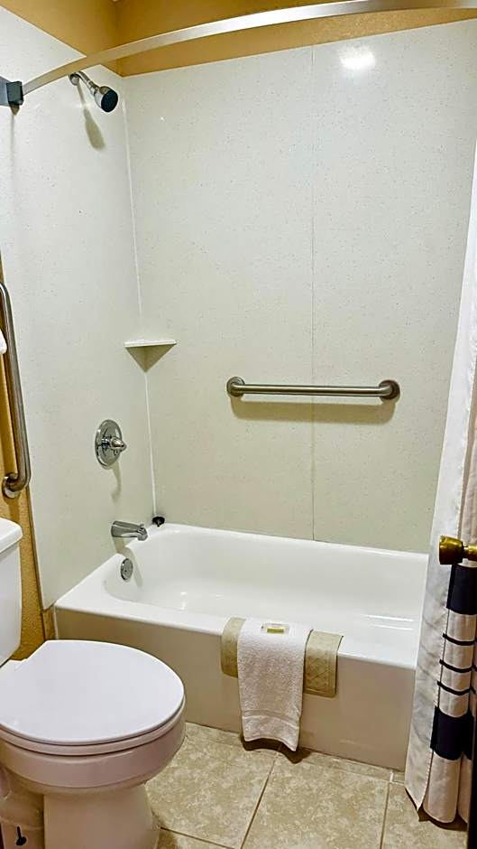 Super 8 by Wyndham Henryetta