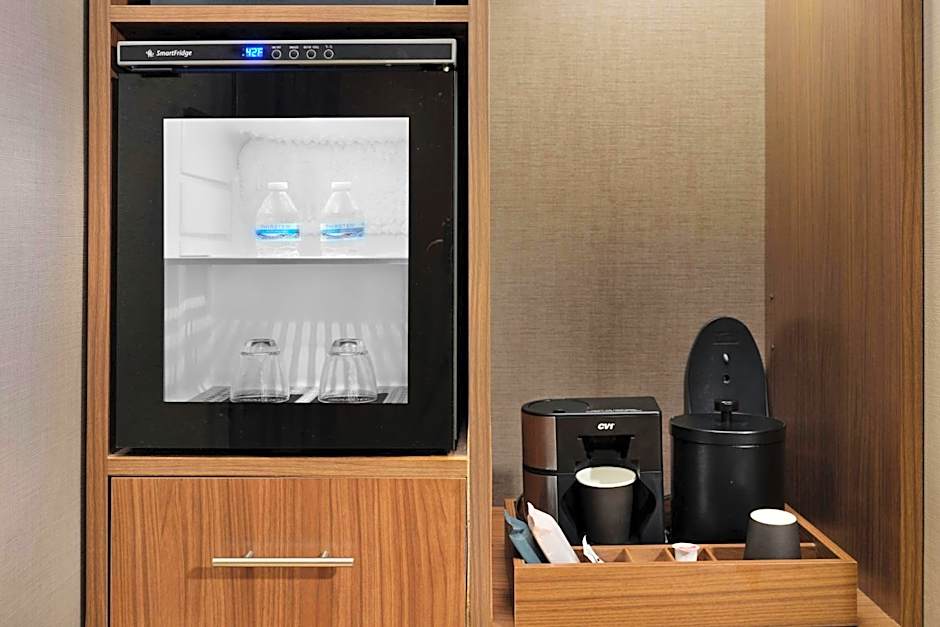 AC Hotel by Marriott Dallas Downtown