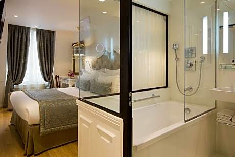 Deluxe Double Room with Spa Bath