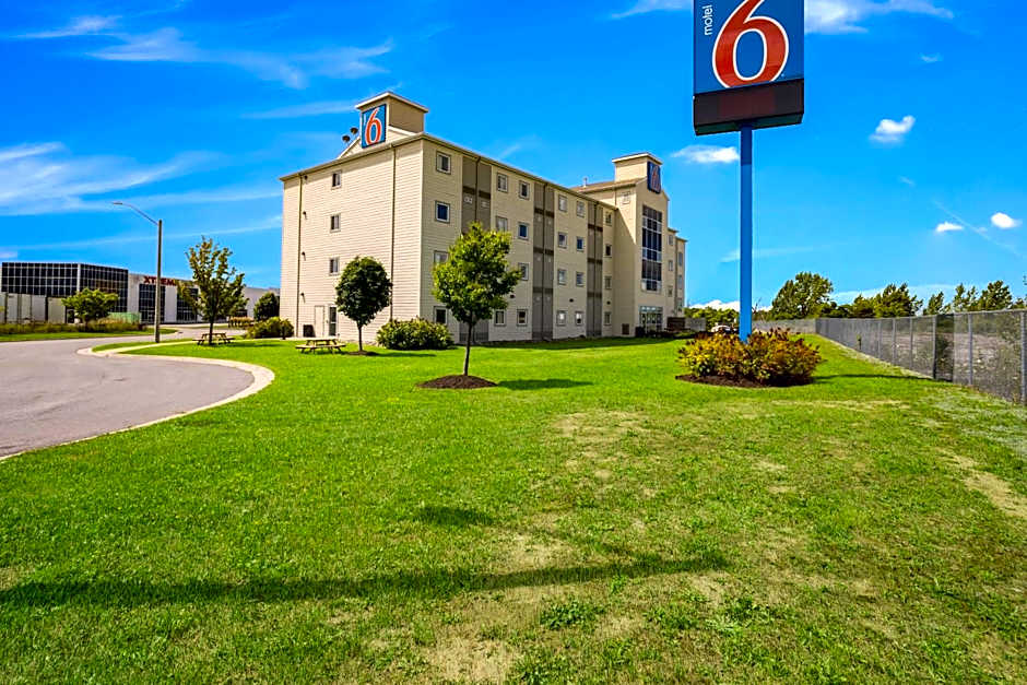 Motel 6 Kingston Ontario