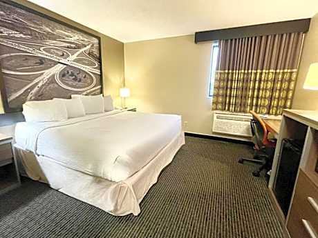 King Room - Disability Access - Non-Smoking