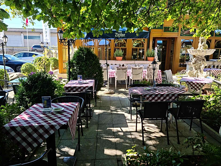 Höckner Plaza Hotel