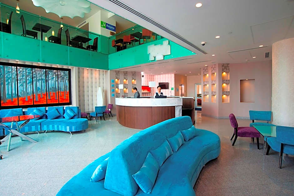 Holiday Inn Express & Suites Queretaro By IHG