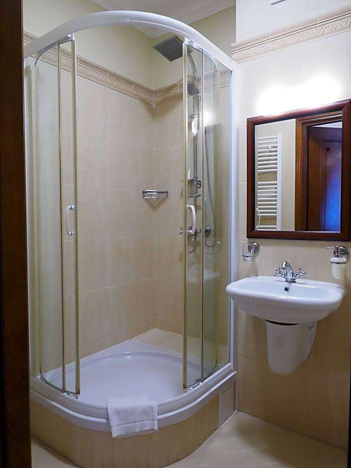 Hotel Sarmata Zespół Dworski