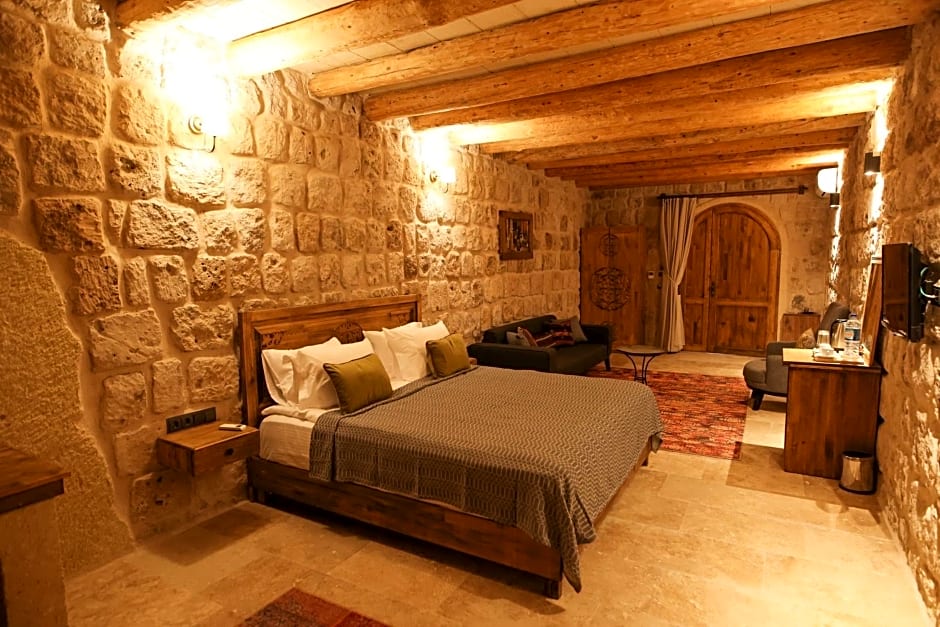 Vita Cave Suites