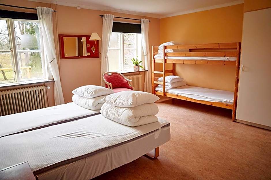 Foto 1 daripada 2 — Quadruple Room