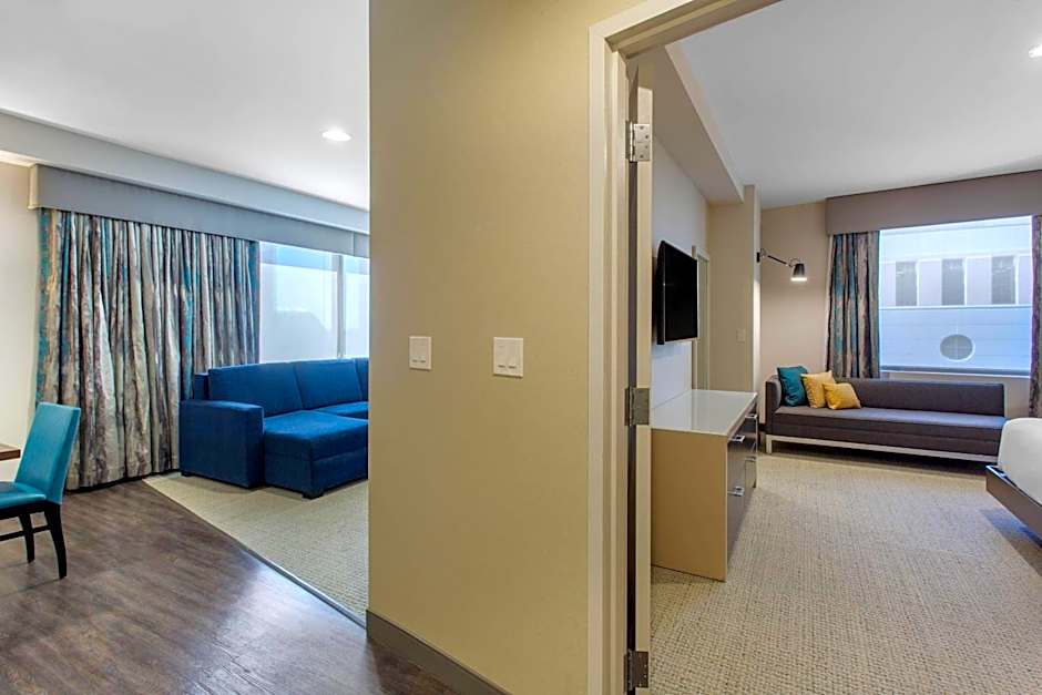 Cambria Hotel Philadelphia Downtown - City Center