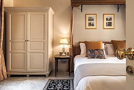 Two Bedroom Deluxe SUite