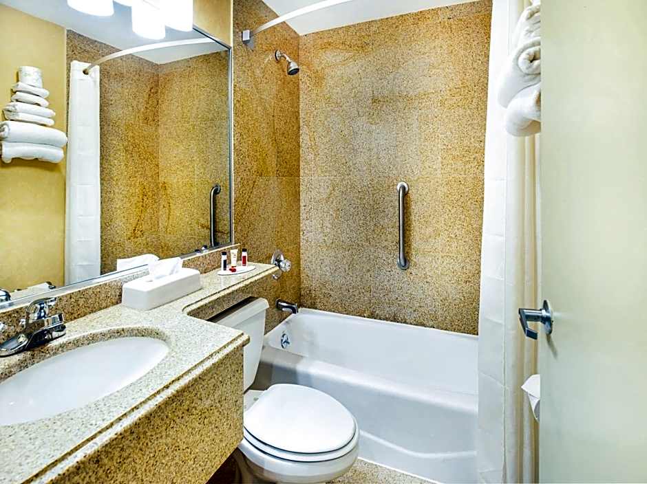 Quality Inn JFK Airport Rockaway Blvd