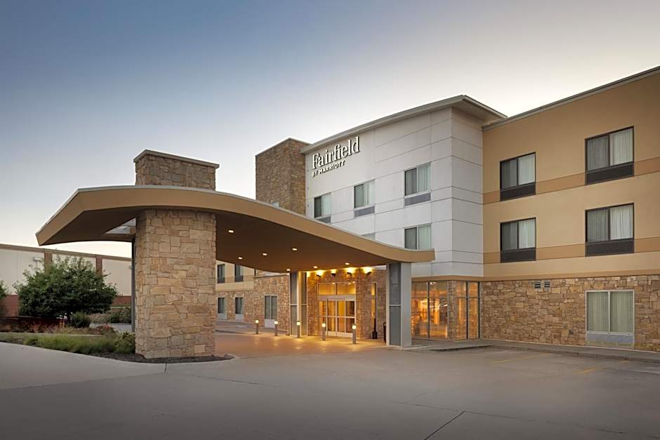 Fairfield Inn & Suites by Marriott Lincoln Southeast
