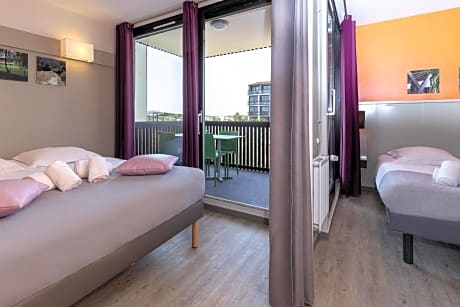 Classic One-Bedroom Apartement (3 Adults + 1 Child)