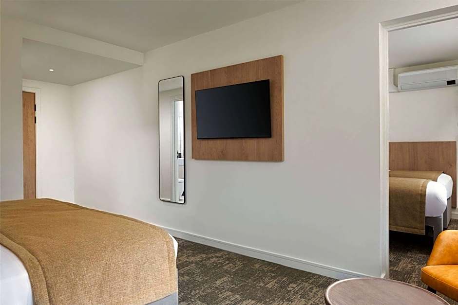 Super 8 by Wyndham Durham