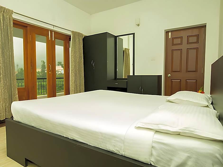 Mount 'n' Mist Hotel