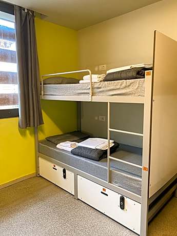 10 BED DORM
