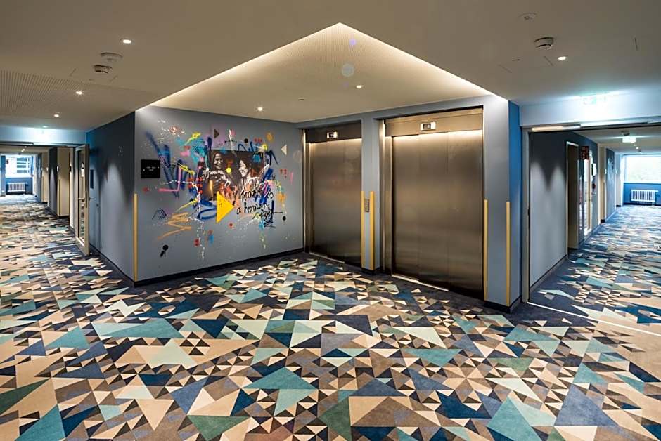 Holiday Inn - the niu, Ridge Halle Central Station By IHG