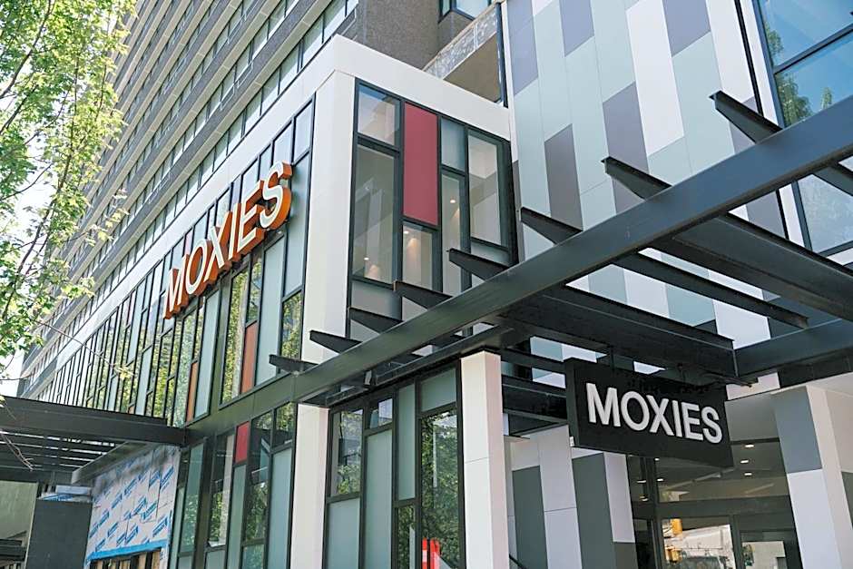 Sandman Signature Vancouver Downtown Hotel