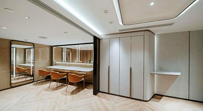 Sheraton Hong Kong Hotel & Towers