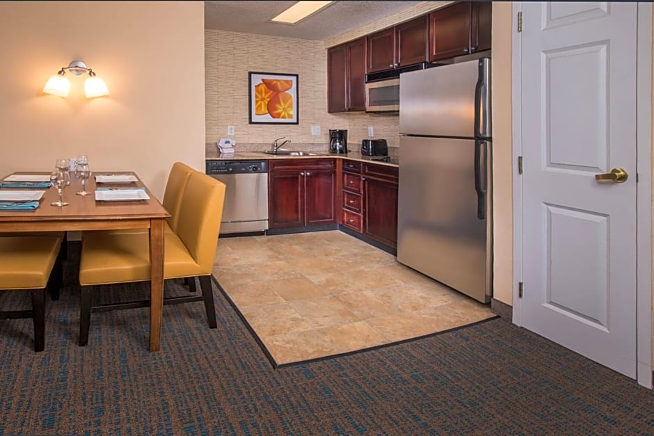 Residence Inn by Marriott Chesapeake Greenbrier