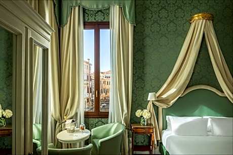 Premium Double Room with Canal View