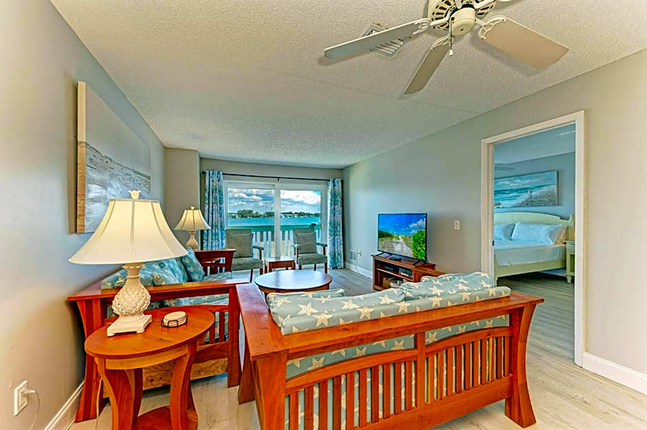 Anna Maria Island Beach Palms 6B