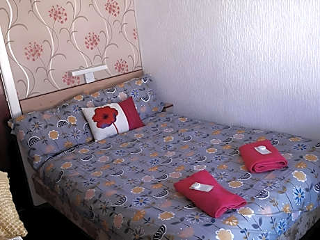 Triple room-Standard-Ensuite with Shower