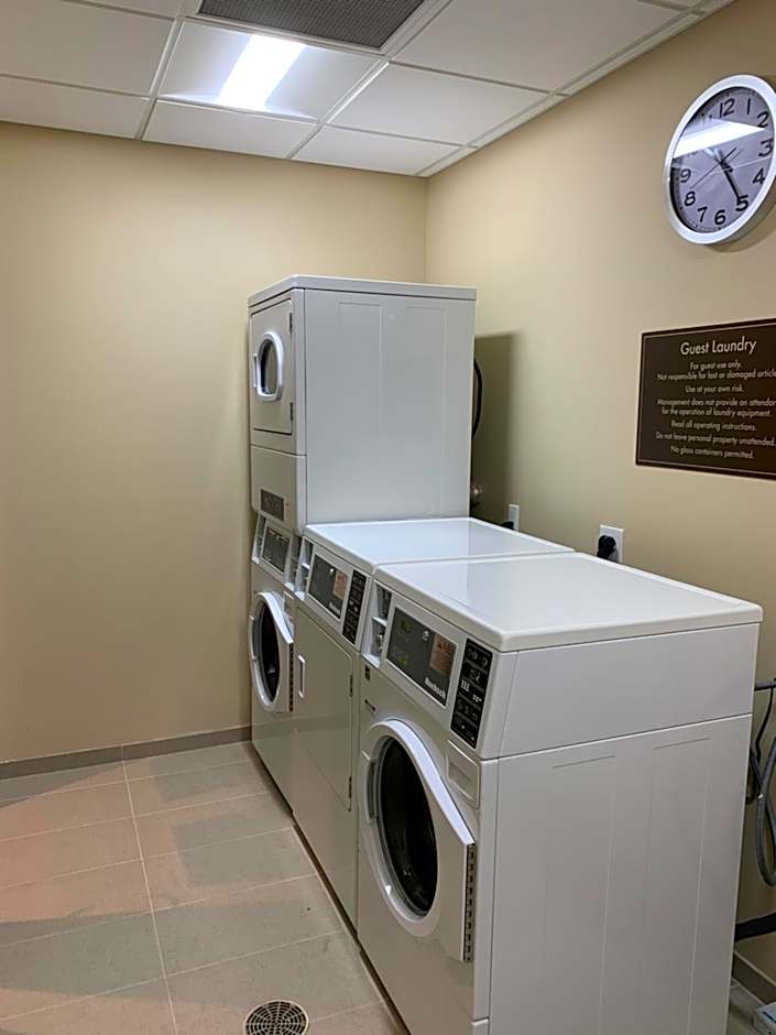 Comfort Inn & Suites Clarkston Pine Knob Area