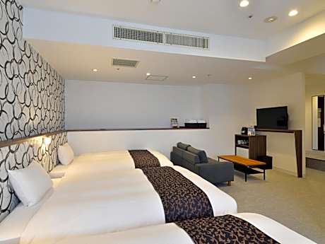 Family Room - Non-Smoking - Main Building