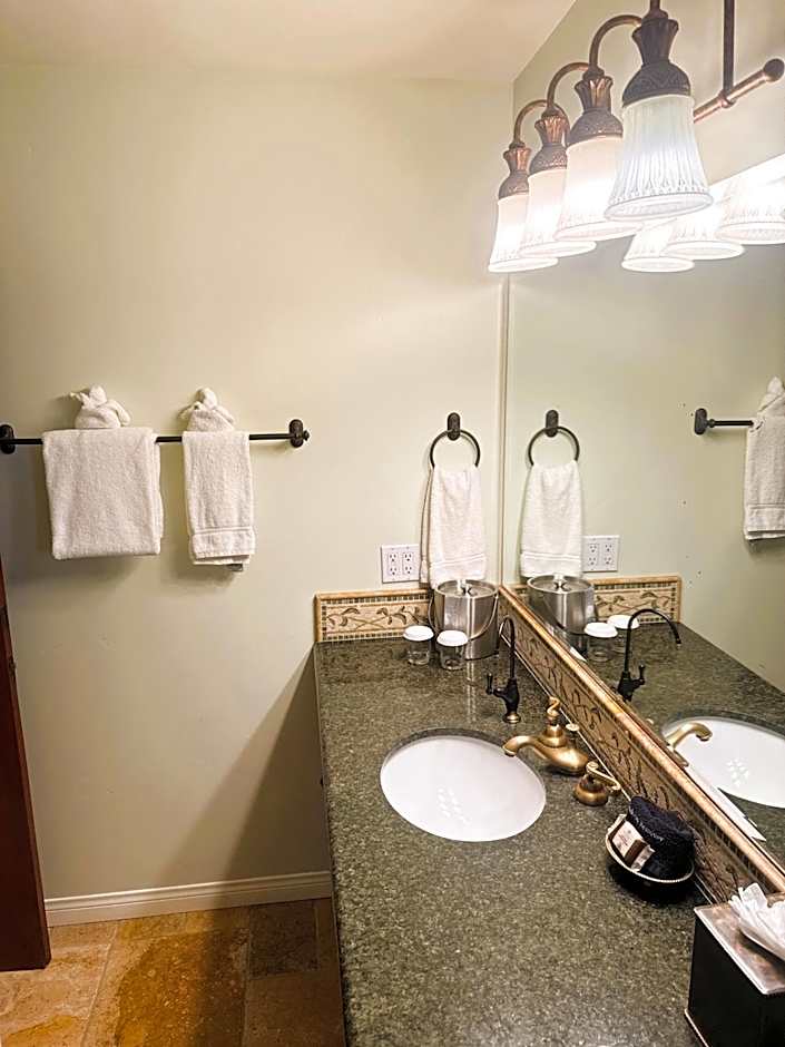 Castillo Inn at the Beach