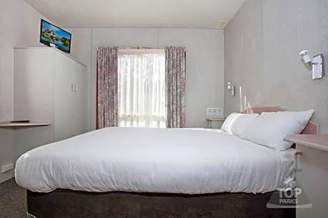 Superior Two-Bedroom Cabin - No Pets Allowed