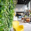 Staycity Aparthotels Paris La Defense
