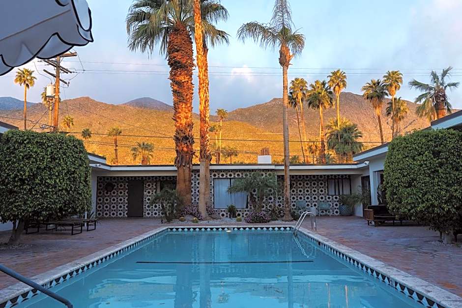 Villa Royale Inn